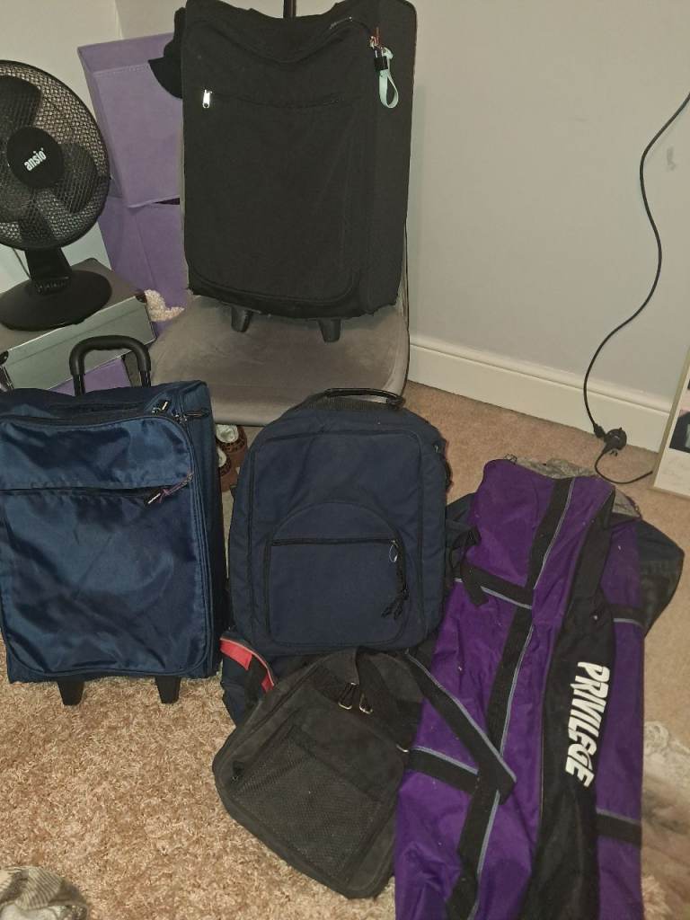 PENDING Free large range of bags