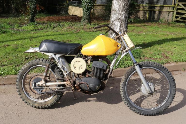 1970 Husqvarna 360 Cross 8 Speed Rocket Case RESTORATION PROJECT