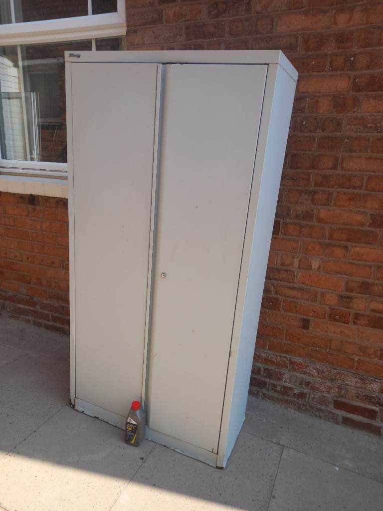 Grey Metal Storage Cabinet - FREE to Collector B10 0HB
