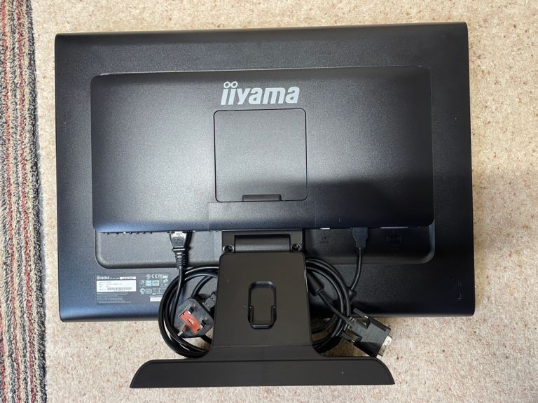 Desktop computer screen