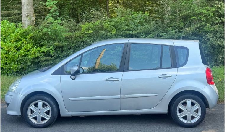 Renault, GRAND MODUS, Hatchback, 2008, Manual, 1149 (cc), 5 doors