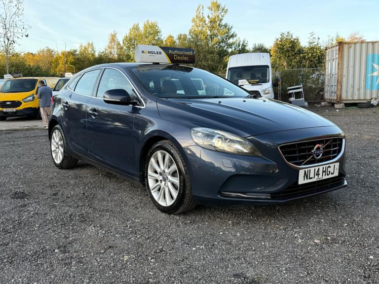 2014 Volvo V40 D2 SE Lux Nav 5dr HATCHBACK Diesel Manual