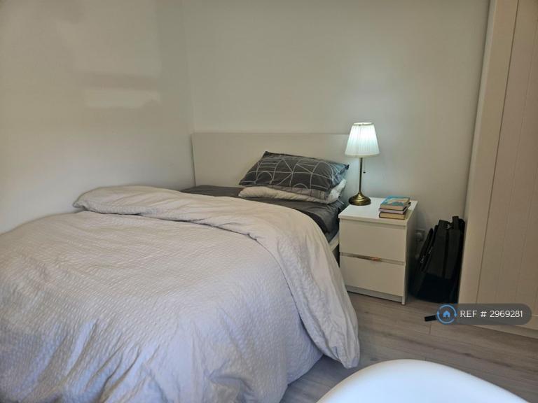 1 bedroom in Cardiff Road, Watford, WD18 (#2969281)
