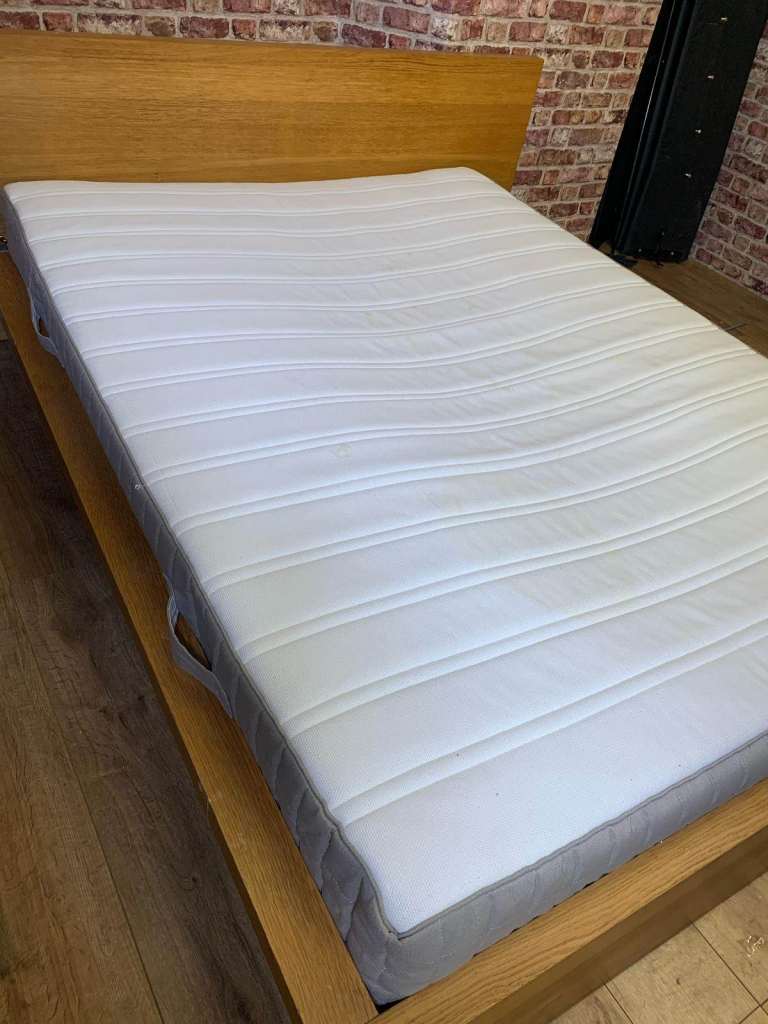 Oak Wooden Bed Frame(King-size bedframe only)