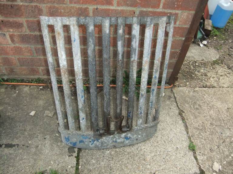 Fordson E27n front grill  