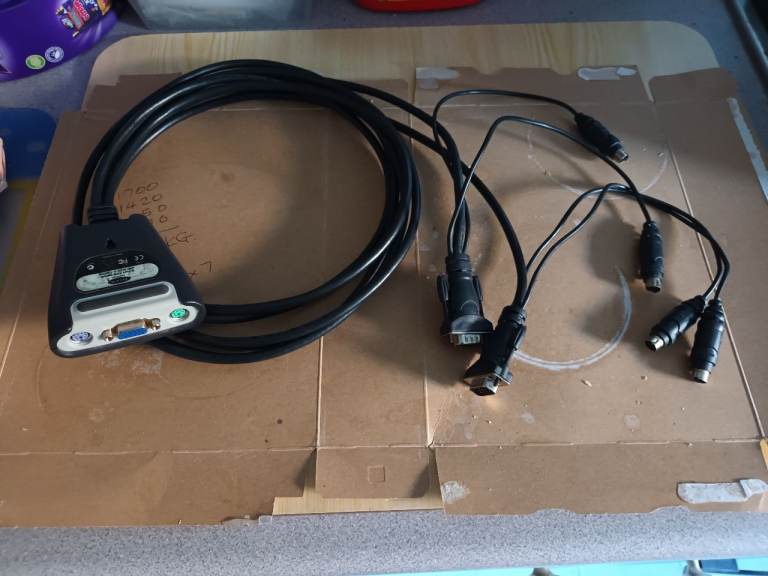 KVM Computer Switch with long built-in cabling Collect Farlington Portsmouth Free local delivery