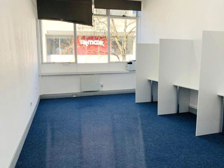 Large Office to Rent on High Street, Hounslow TW3