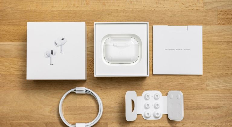 Apple AirPods – Fully Working – Good Condition – Fast Shipping