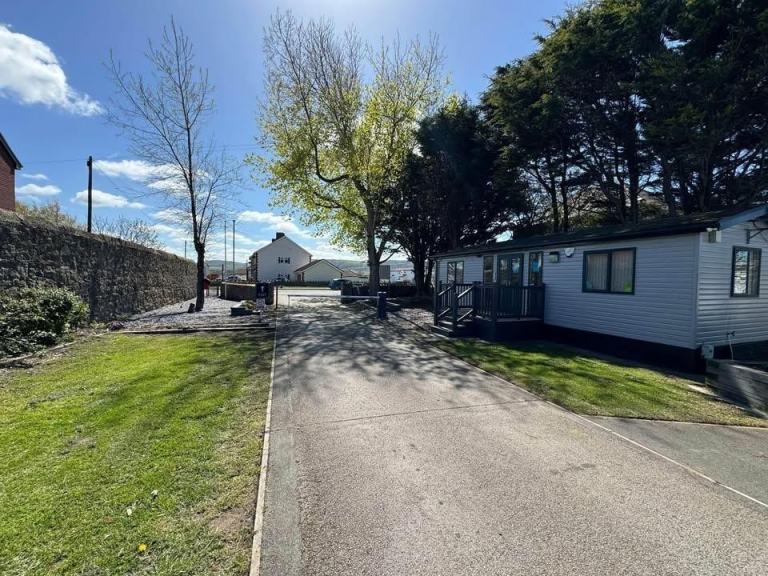 CHEAP SITE FEES £3195 TOWYN BEACH ACCESS [Phone number removed]