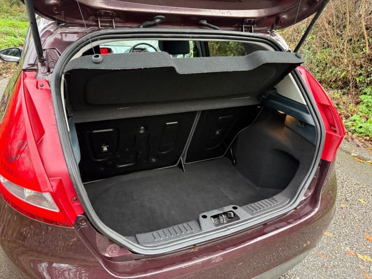 Ford, FIESTA, Hatchback, 2010, Manual, 1388 (cc), 5 doors