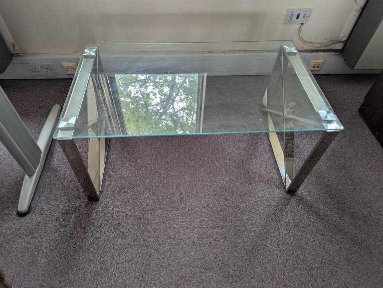 Glass table 