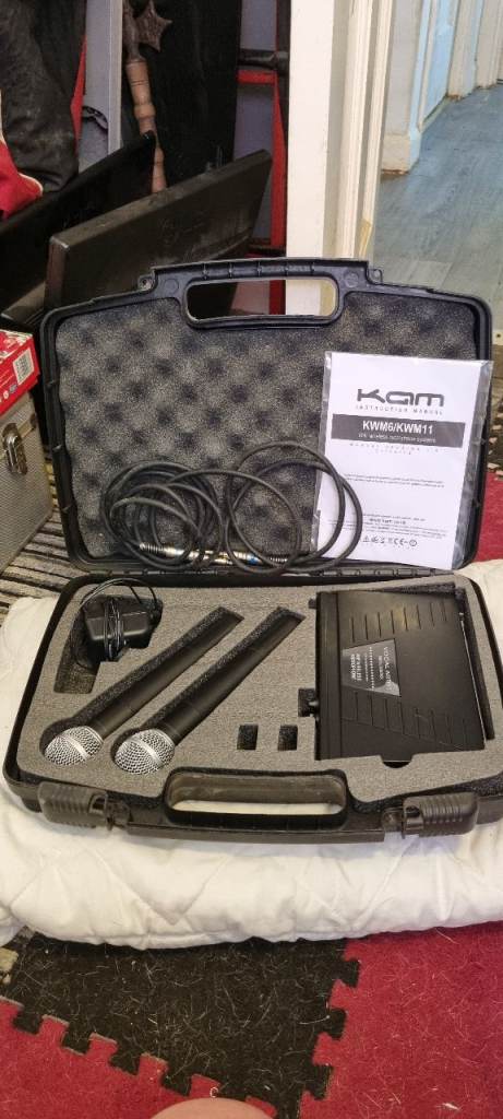 KGM VHF Wireless Microphone System with 2 Mics – Good Condition