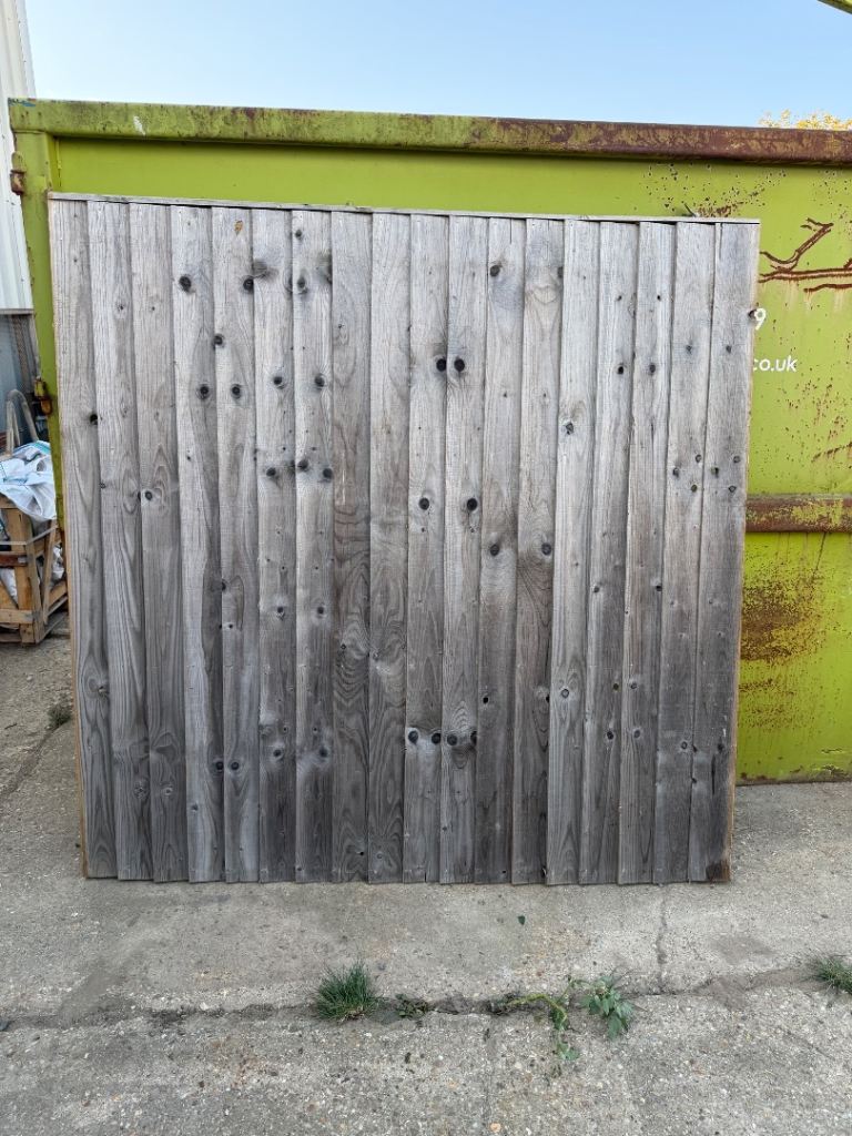 Used Wooden Garden Fence Panels – Good Condition