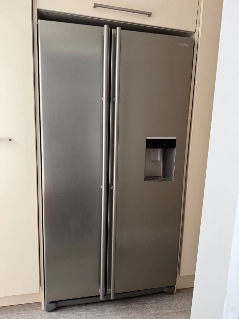 Samsung American fridge freezer
