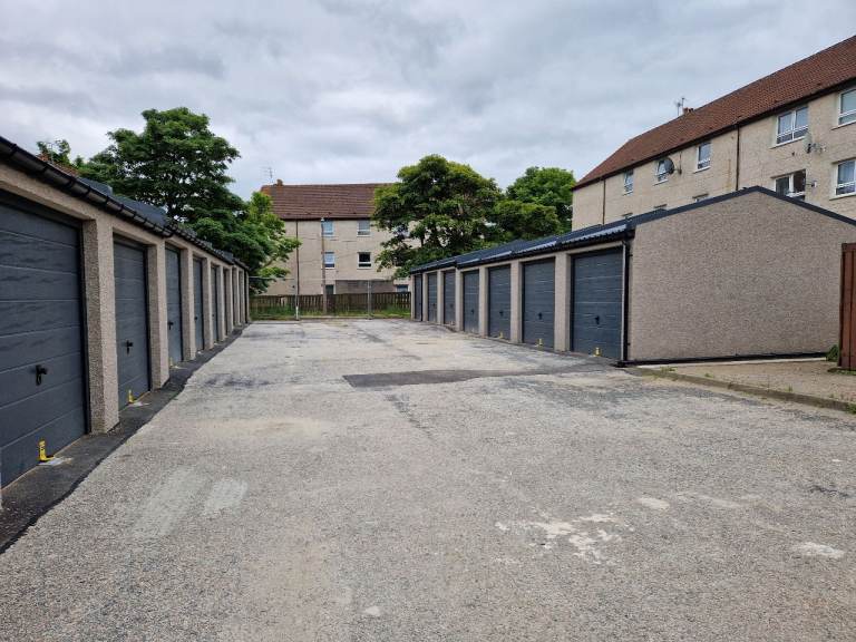 Lock-ups / Garages for rent | Aberdeen | Storage123