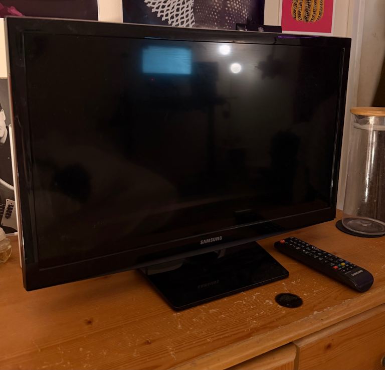 Samsung 24” Smart TV (with Apple TV)