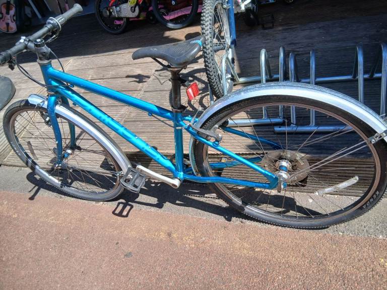 Isla Bike - Suits Adult or Teenagers - Unisex - Practically New - Shop Shepherds Bush Market 