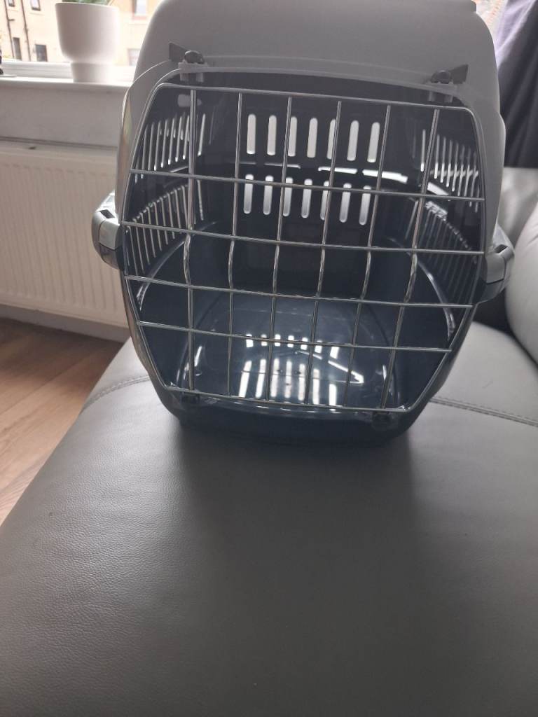 Pet carrier