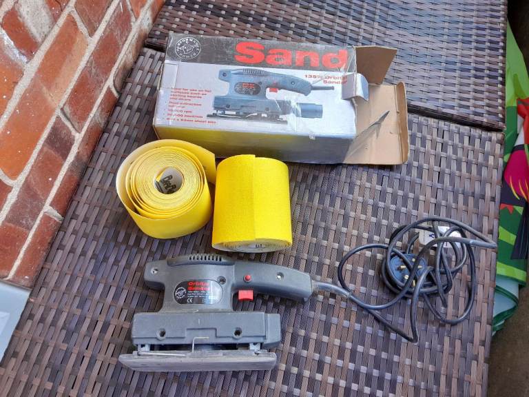 Performa 135W Orbital Sander with Sanding Sheets