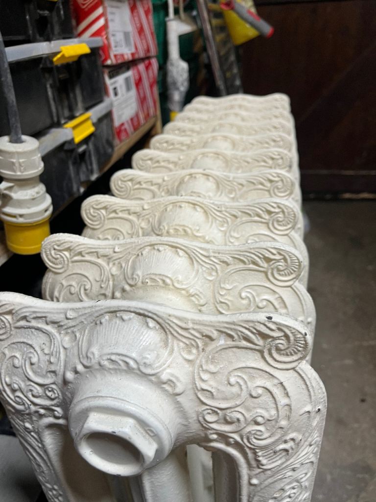 Antique 1890-1920 British authentic cast iron radiator