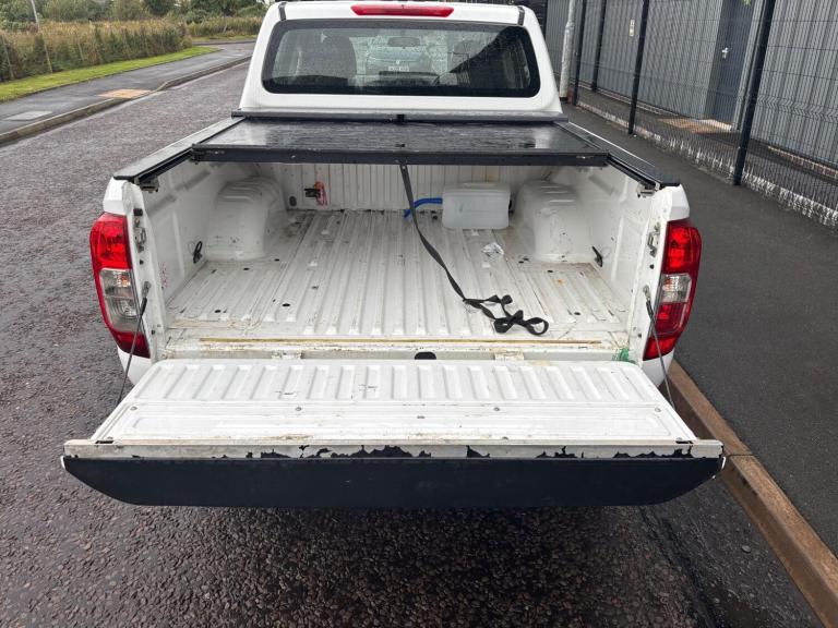 2021 (21) NISSAN NAVARA NP300 D23 2.3 DCI DOUBLE CAB PICKUP + TOW BAR &amp; ROLLER