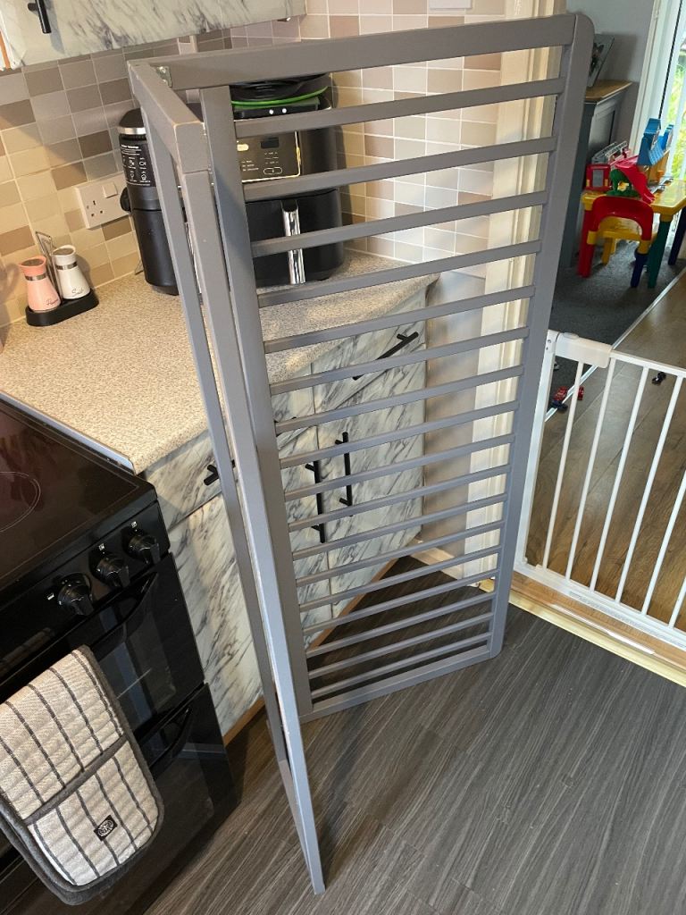 Single bed safety side bar