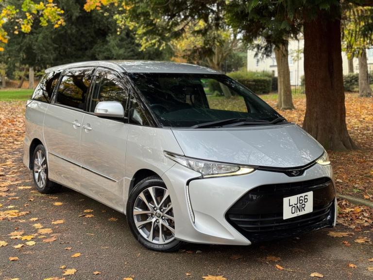  Toyota Estima Petrol Automatic