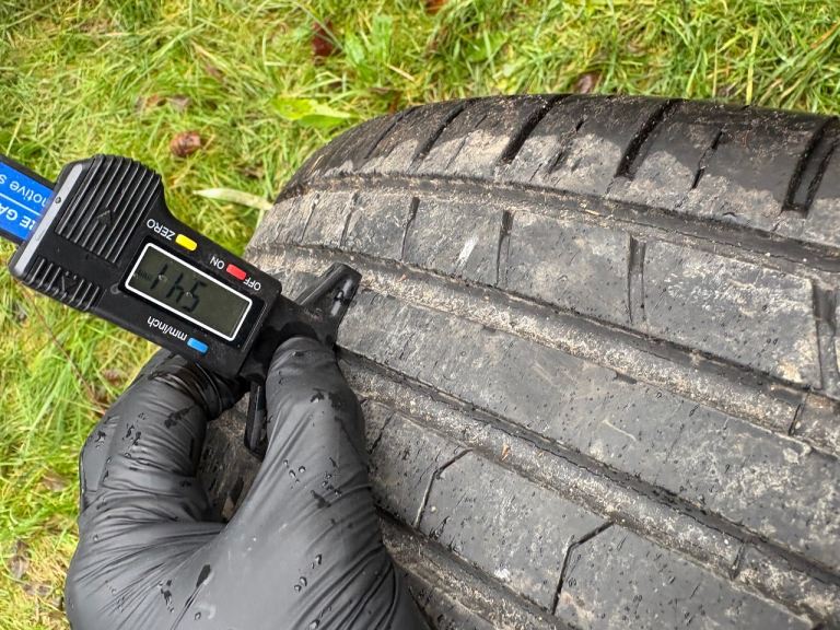 15” 4x108 Ford fiesta zetec ecoboost spoke alloy wheels alloys with tyres black