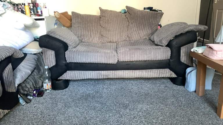 FREE NEED GONE ASAP 2seater and 3 seater 