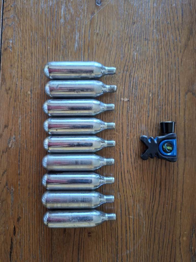 Bike tyre inflator and CO2 canisters