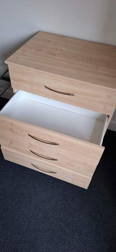 image for Chest of drawers