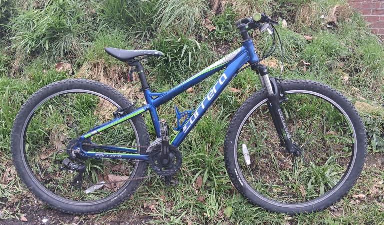 Carrera Valour aluminium frame bike 