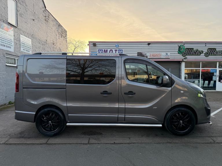 Vauxhall Vivaro 1.6 CDTi 2900 BiTurbo ecoFLEX Sportive 6 Seat SWB Cre... 2016/16