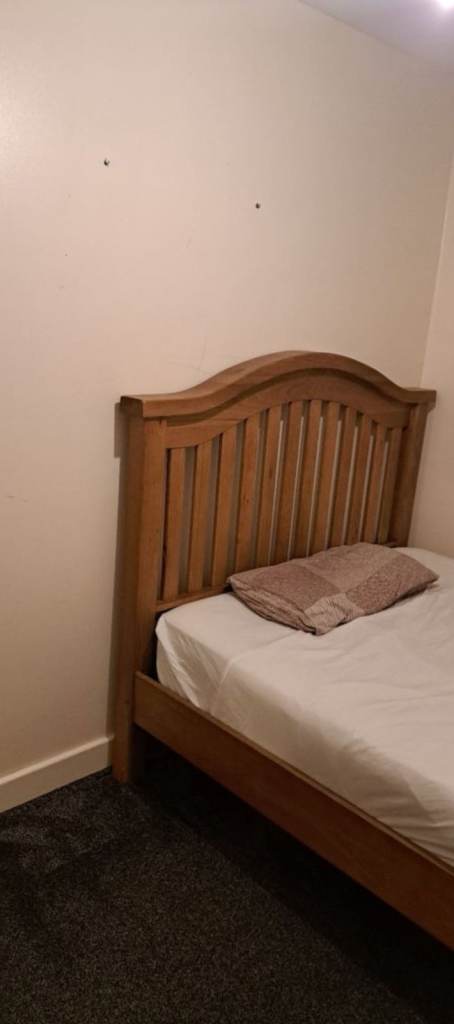 DOUBLE ROOM BILLS INCLUSIVE 4 RENT AT MK8