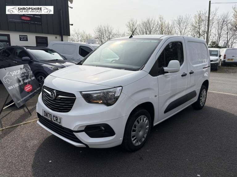 2021 Vauxhall Combo 2300 1.5 Turbo D 100ps H1 Sportive Van PANEL VAN DIESEL Manual
