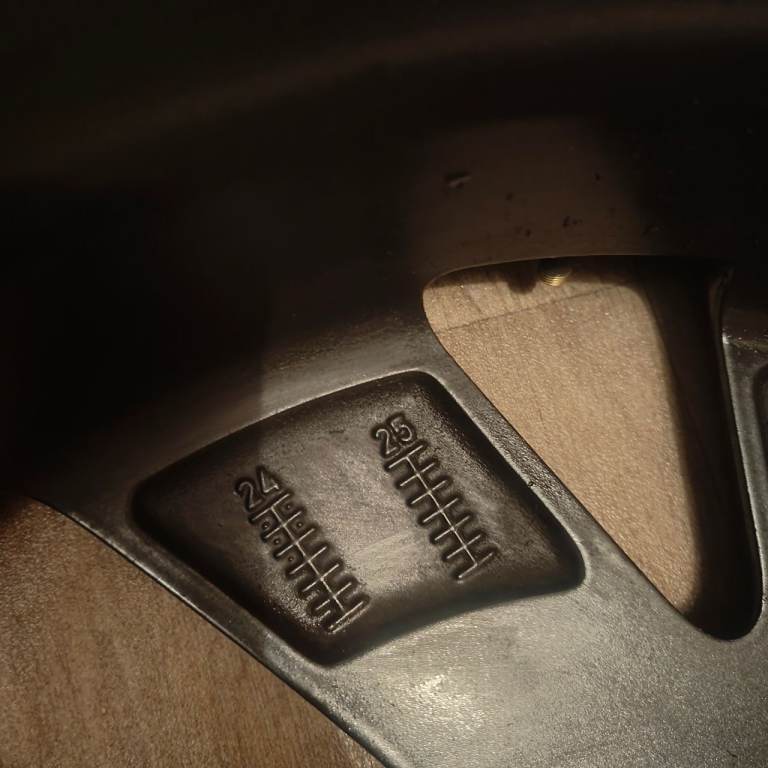 TOYOTA AYGO X ALLOY WHEEL 18" CMS1211-1