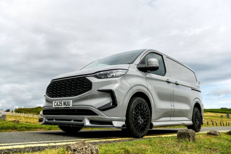 2025 Ford Transit Custom 2.0 320 EcoBlue Limited Panel Van 5dr Diesel Auto L1 H1 Euro 6 (s/s) (17...