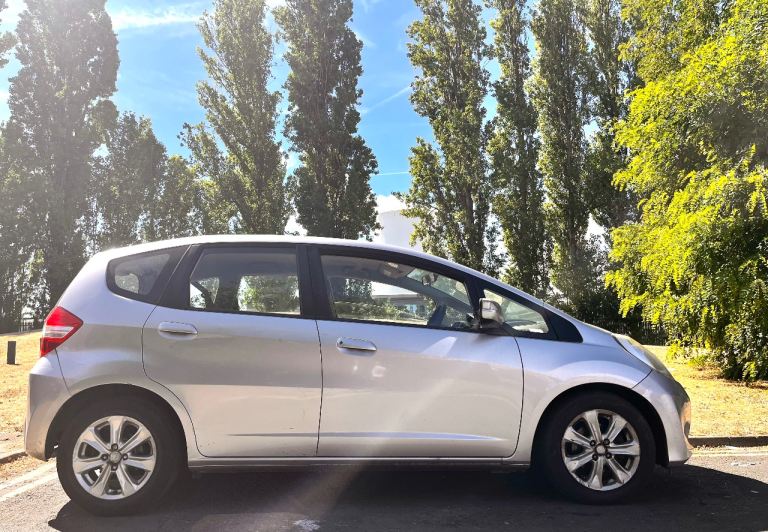 2013 HONDA JAZZ 1.4 ES-T **SAT NAV MODEL**