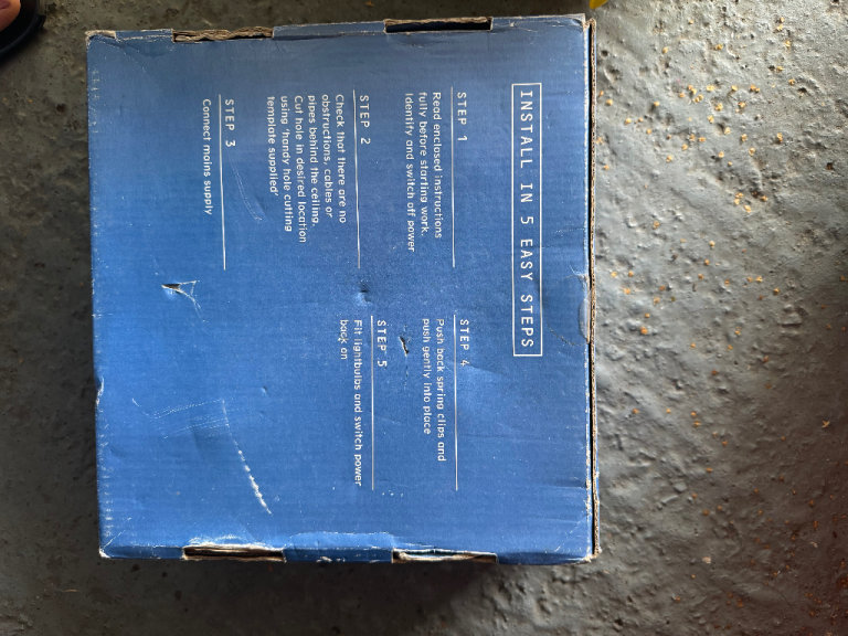 spotlights x 4 halogen lights