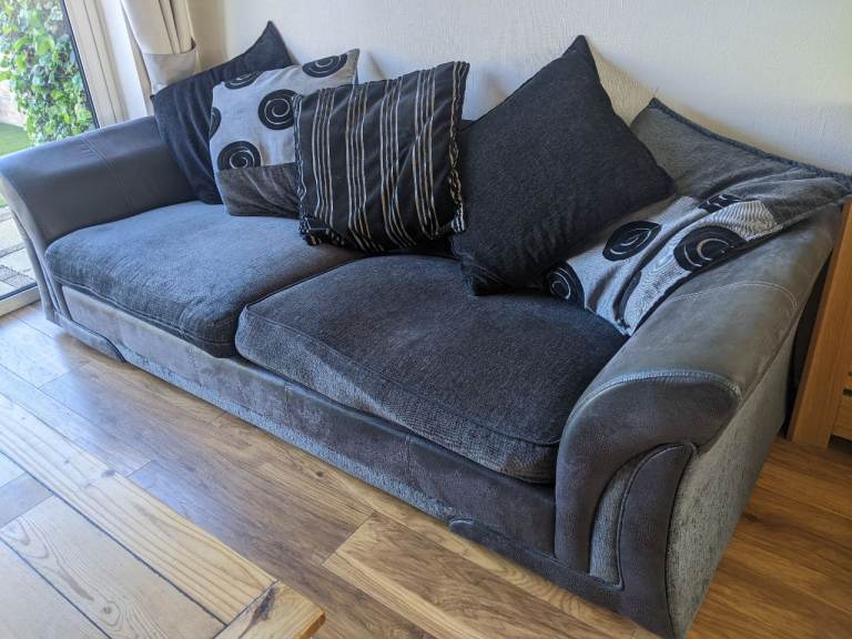Large 4 seater Sofa 