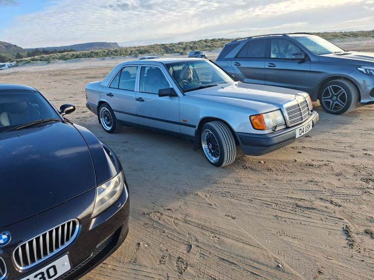 Mercedes-Benz, E CLASS, Saloon, 1988, Automatic, 2599 (cc), 4 doors