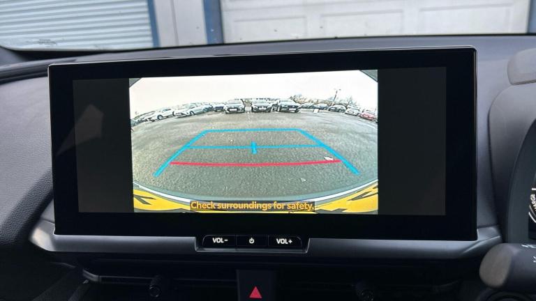 2024 Toyota C-HR 1.8 VVT-h Design SUV 5dr Petrol Hybrid CVT Euro 6 (s/s) (140 ps) HATCHBACK Petro...