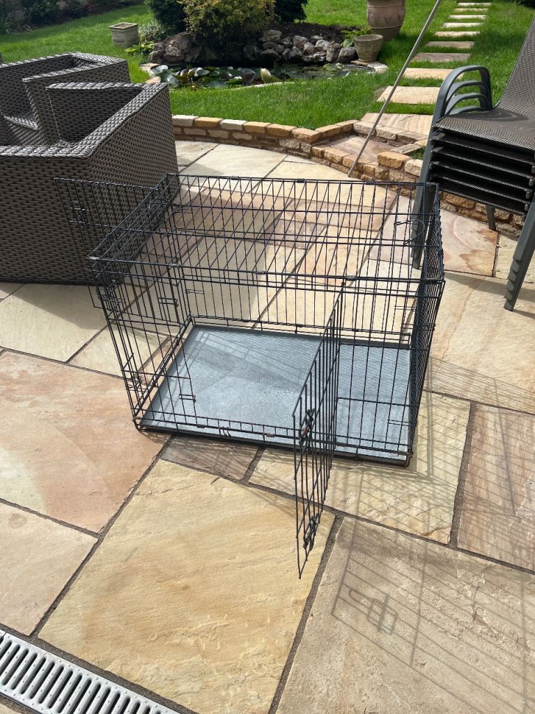 Medium size cage