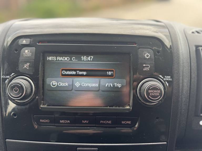 2020 Peugeot Boxer 2.0 BlueHDi 335 Built for Business Professional Crew Van 5dr Diesel Manual  PA...