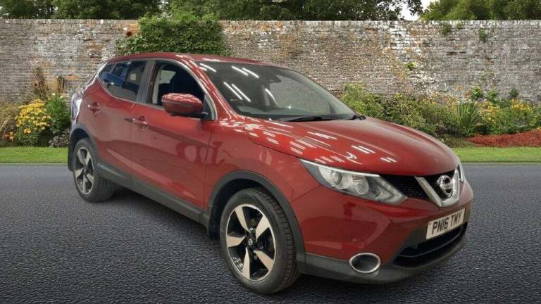 2016 Nissan Qashqai 1.2 DiG-T N-Connecta 5dr HATCHBACK PETROL Manual