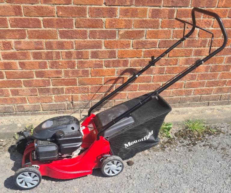 Mountfield Petrol Mower HP164 39cm Cut - January 2024 Model