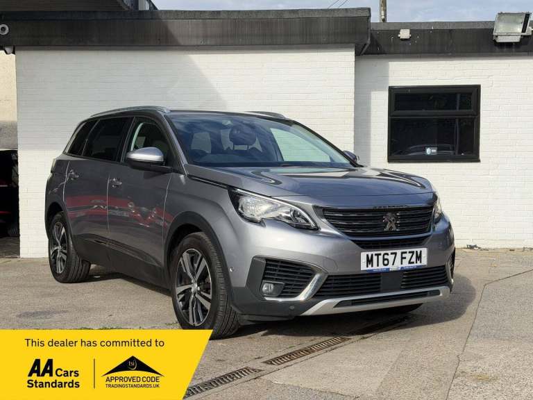 2017 Peugeot 5008 1.2 PureTech Allure 5dr HATCHBACK PETROL Manual