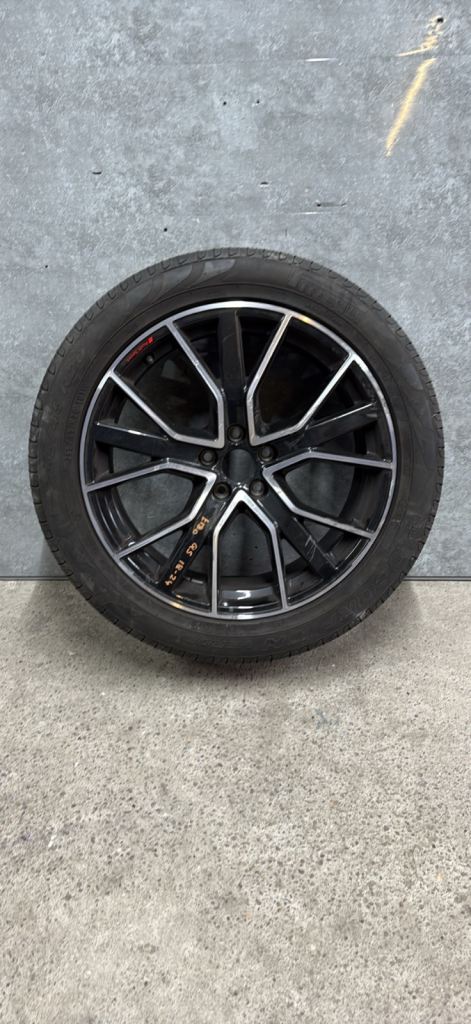 Audi Q5 alloy 20 inch 255 /45 /20 