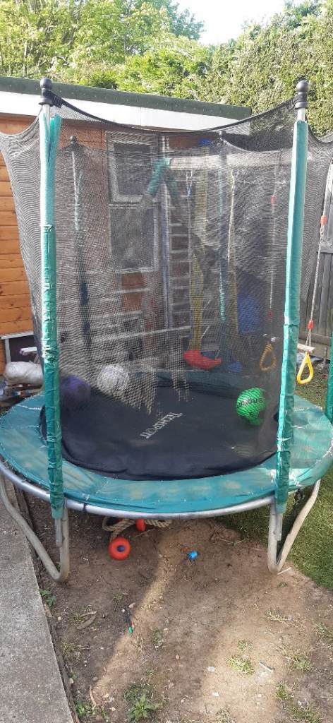 Outdoor trampoline 
