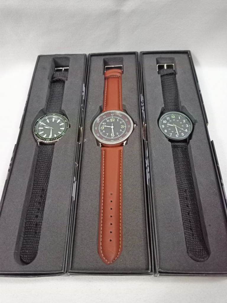 EAGLEMOSS COLLECTIONS MILITARY WATCHES X3.